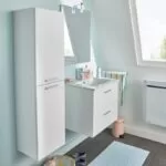 Baza mobilier suspendat cu Lavoar ceramic si oglinda cu iluminare GoodHome Slapton 60 cm, alb