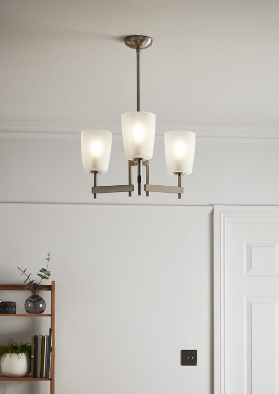 Lustra Candelabru GoodHome Quadryx, argintiu, surse 3 x (E14), IP20 Lustra Candelabru GoodHome Quadryx, argintiu, surse 3 x (E14), IP20