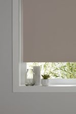 Roleta opaca maro, 100 x 180 cm, usor de intretinut