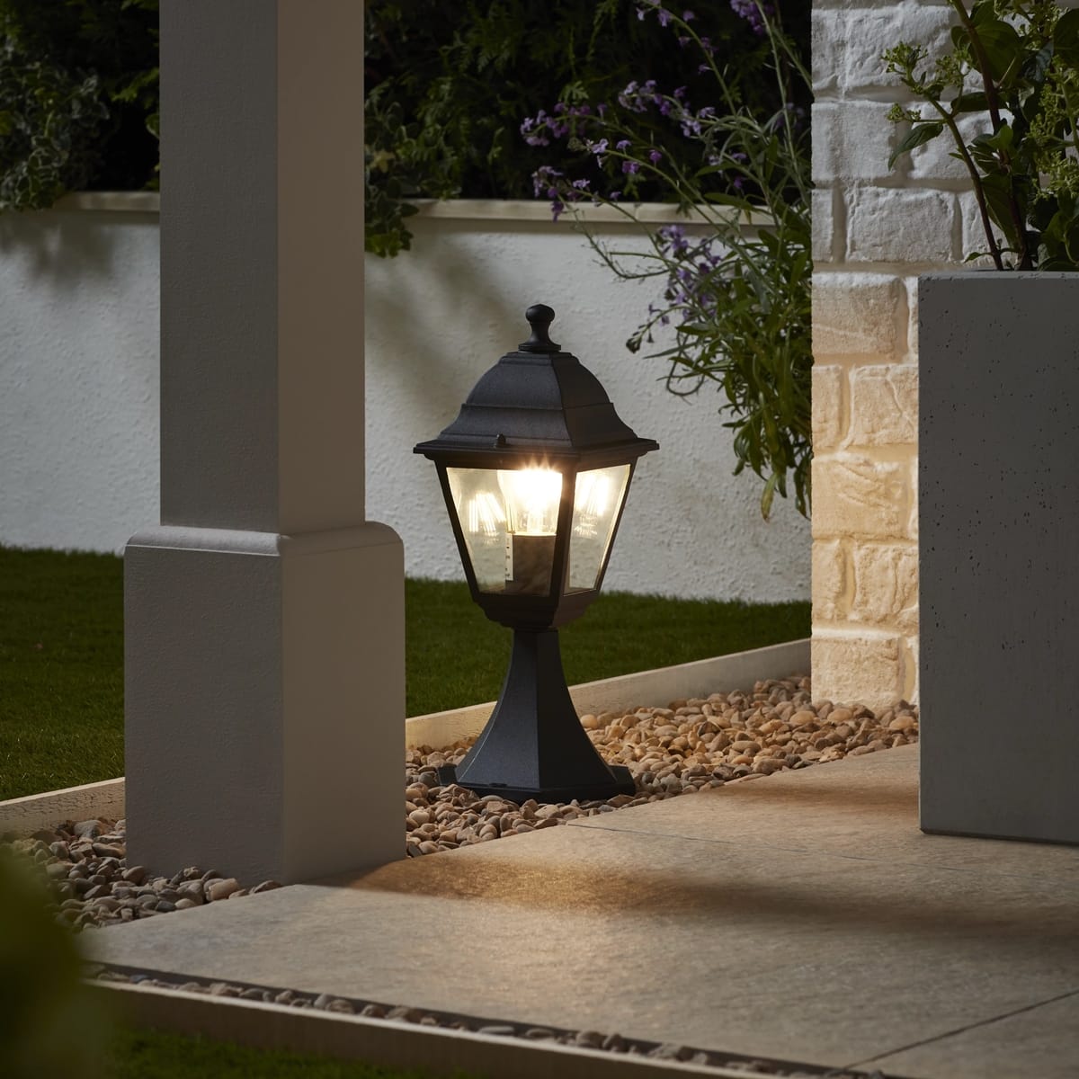Stalp de gradina Blooma, 14 x 14 x 37.5 cm, negru, 60W Stalp de gradina Blooma, 14 x 14 x 37.5 cm, negru, 60W