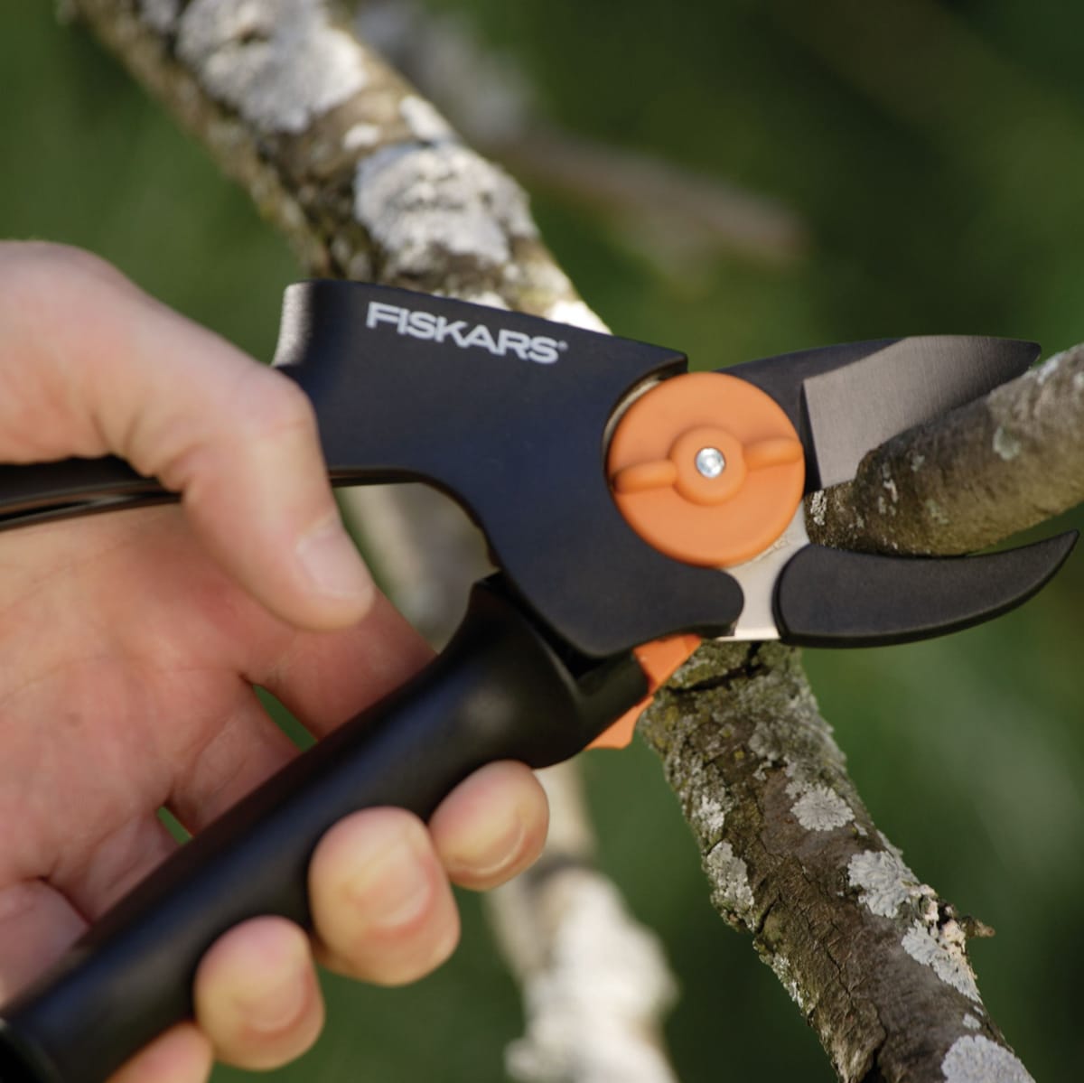 Foarfeca nicovala Fiskars P91, mecanism de forta, 192 mm, 192 g Foarfeca nicovala Fiskars P91, mecanism de forta, 192 mm, 192 g
