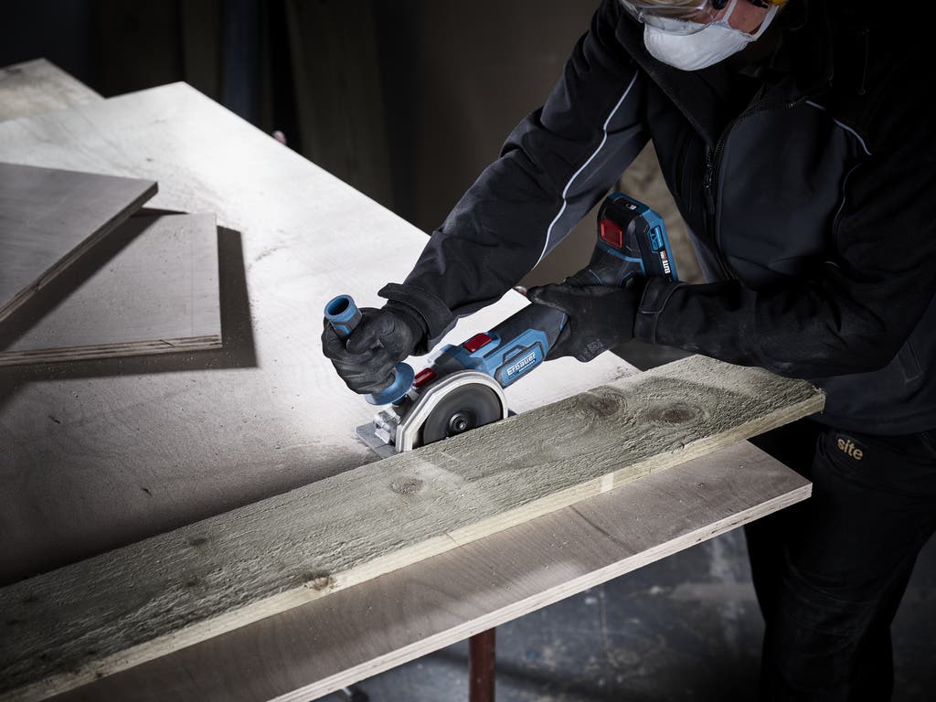 3663602476726-fierastrau-mini-18-v-fara-cablu-erbauer-emcs18-li-4759.jpg Fierastrau circular, 18 V, 12000 rpm, pe acumulator • Erbauer