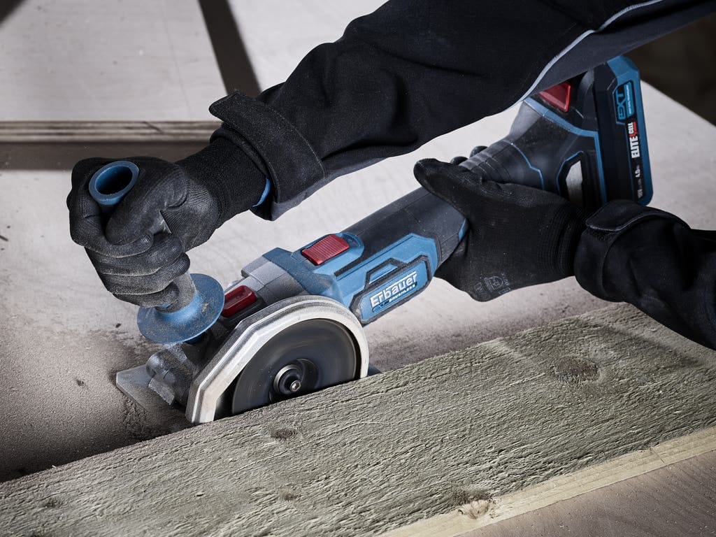 3663602476726-fierastrau-mini-18-v-fara-cablu-erbauer-emcs18-li-7174.jpg Fierastrau circular, 18 V, 12000 rpm, pe acumulator • Erbauer