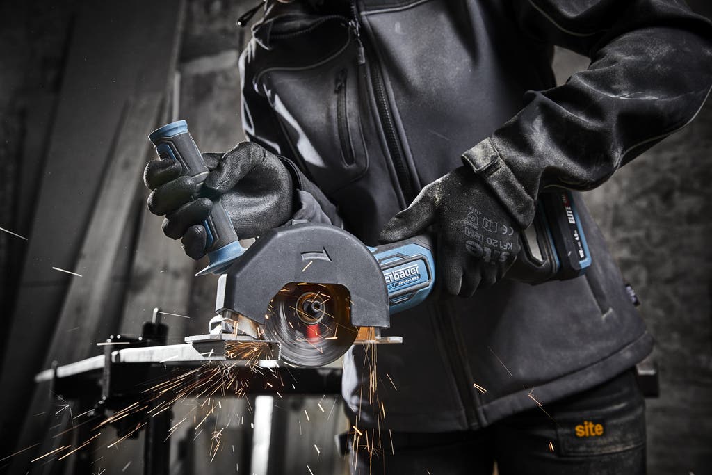 3663602476726-fierastrau-mini-18-v-fara-cablu-erbauer-emcs18-li-8247.jpg Fierastrau circular, 18 V, 12000 rpm, pe acumulator • Erbauer