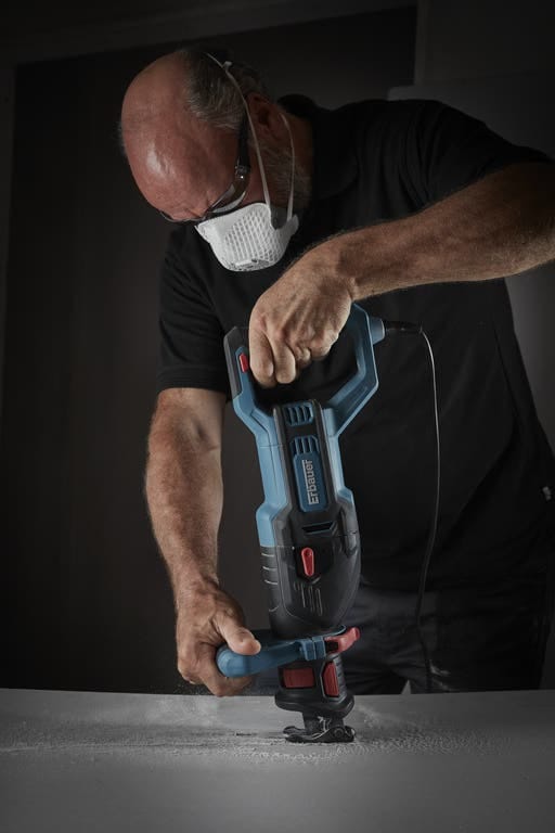 3663602796213-fierastrau-sabie-erbauer-1100-w-2900-rpm-6363.jpg Fierastrau sabie, 1100 W, 2900 spm, cu fir • Erbauer