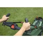 Bosch CityMower 18V-32: Tuns iarba ușor