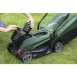 Bosch CityMower 18V-32: Tuns iarba ușor