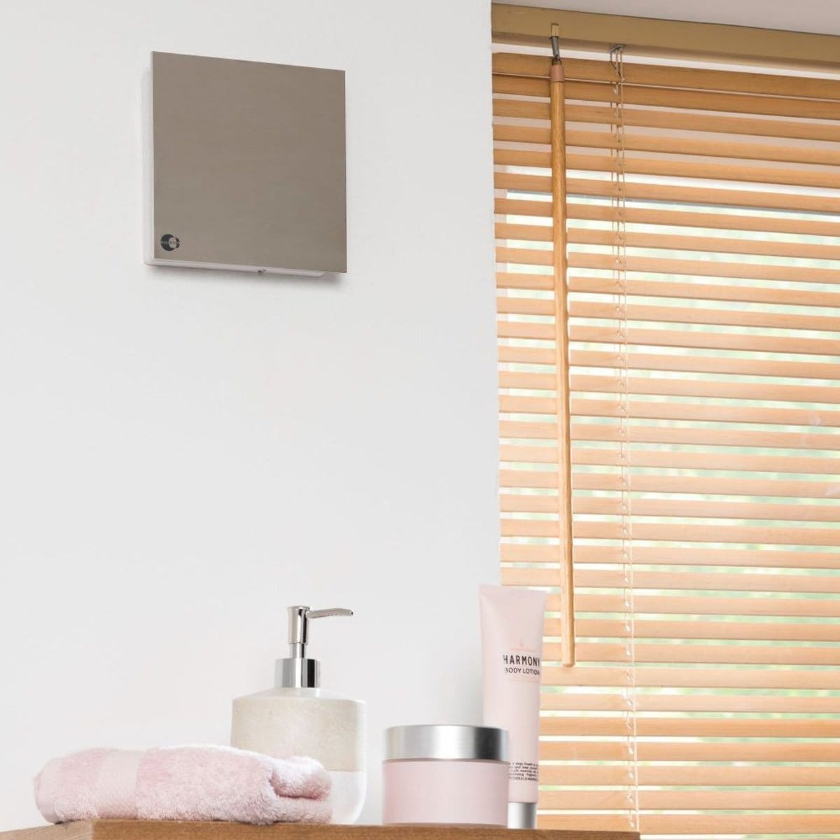 GOD12009466-10.jpeg Ventilator Equation D 100mm 73m3/h - Aer proaspăt în baie/bucătărie