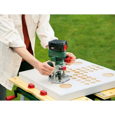 Freza electrica BOSCH Advtrimrouter 18V-8 F.A. - Puternica si Versatila