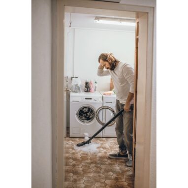 Aspirator Karcher WD 5 S V-25/5/22, 1100 W, 25 l, Galben