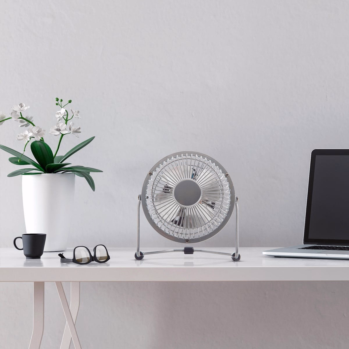 Ventilator de birou Equation Lara, 15 W, Ø 10 cm, Argintiu